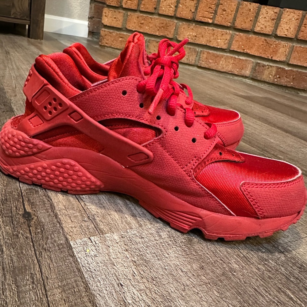 Red Nike Huaraches